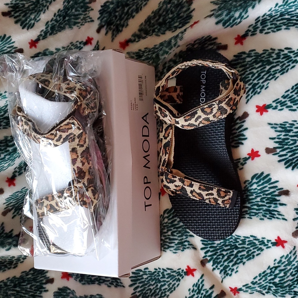 Ladies sandals